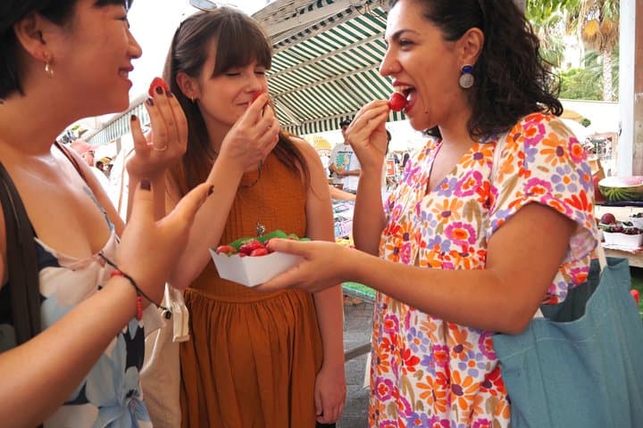 Food Tour in Nice's Libération Market with Local Tastings