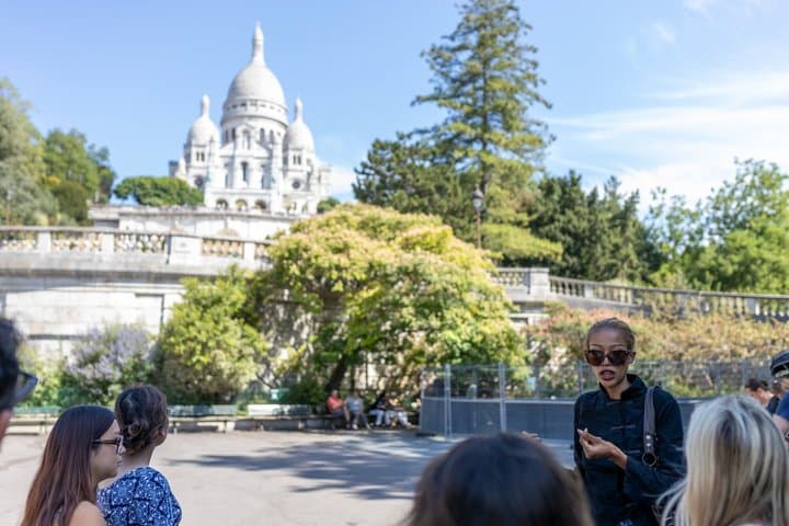 Private Montmartre Food Tour with Wine, Cheese and Pastries