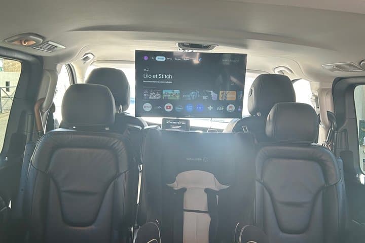 Private Van Transfer Paris Airport CDG to Paris