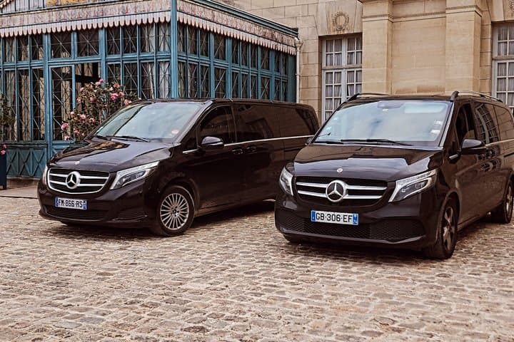 Private Van Transfer Paris Airport CDG to Paris