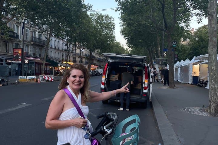 Private electric bike across the wonders of Paris