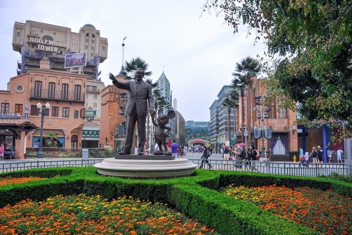 Disneyland Paris Transfer from Paris One Way or Round Trip