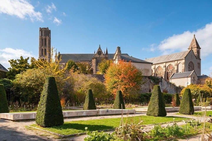 Hello Limoges: Private 2-Hour Intro City Walk with Local Guide