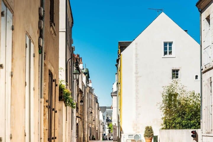 Hello Limoges: Private 2-Hour Intro City Walk with Local Guide
