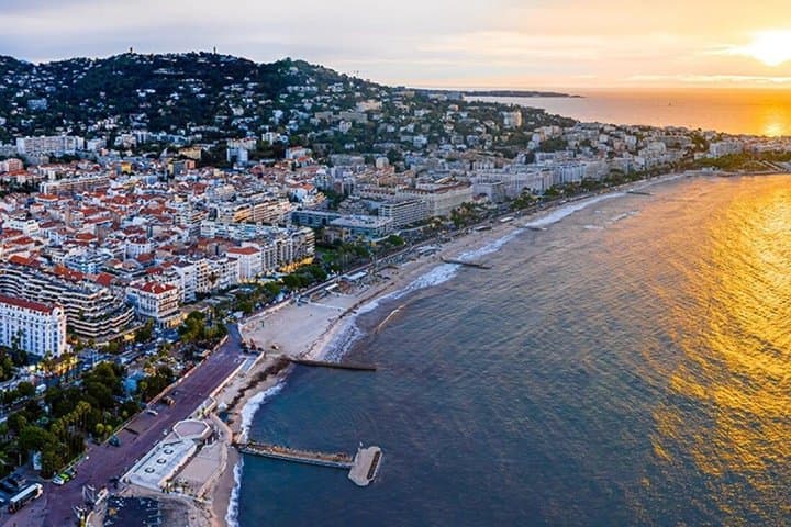 Private Yacht Charter 8 hours on the French Azure Siesta Cruise
