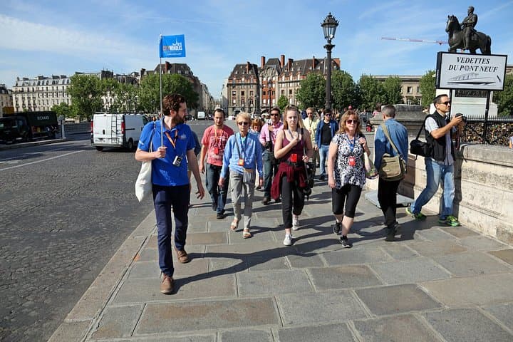 Paris Guided Tour with Access to Notre Dame or Sainte-Chapelle