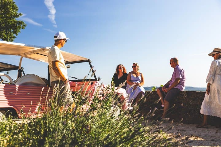 Chateauneuf du Pape Private Tour in the Méhari with Driver-Guide