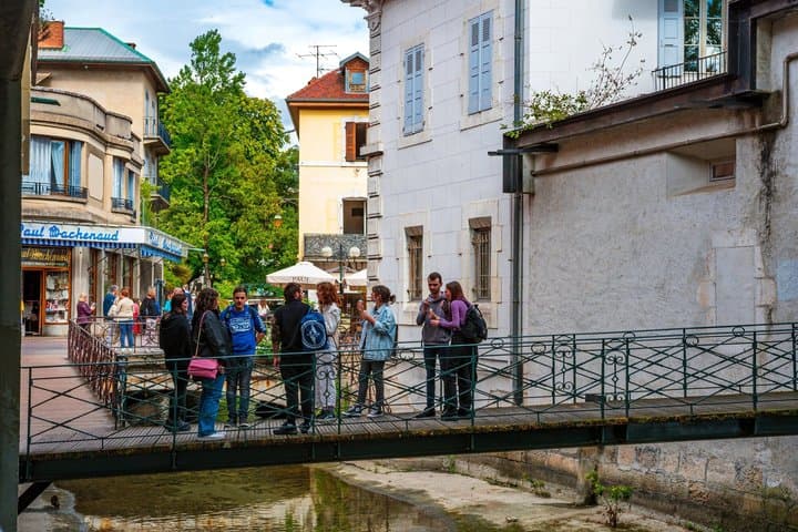 Annecy Old Town Walking Tour and 1 Hour Panoramic Lake Cruise