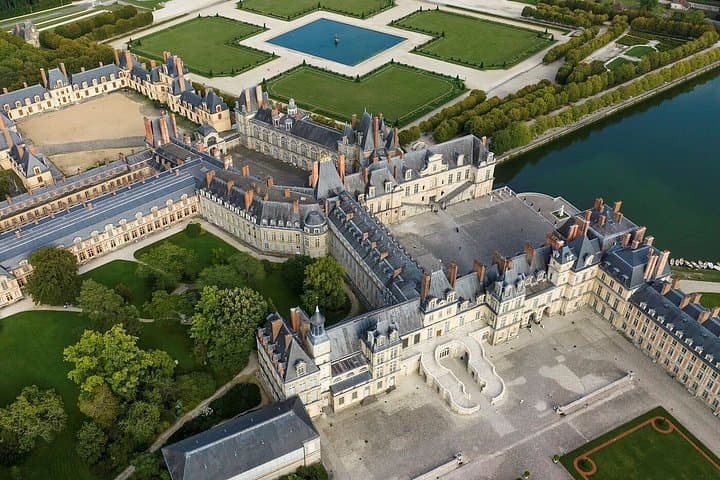 From Paris Château de Fontainebleau and Gardens Guided Day Trip