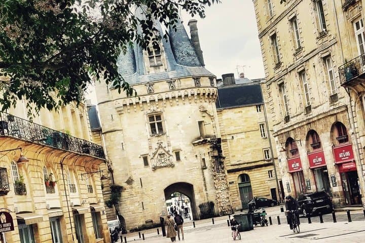 Ultimate Bordeaux history, hidden stories and legends tour!