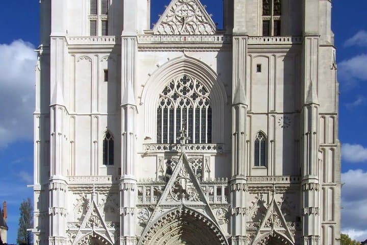 Nantes Self Guided Walking Tour Chateau and Elephant Audio Quiz