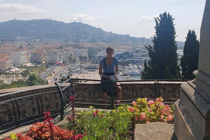 Cannes Self-Guided City Walking Tour & Scavenger Hunt