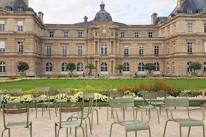 Luxembourg Garden Smartphone Tour in Paris