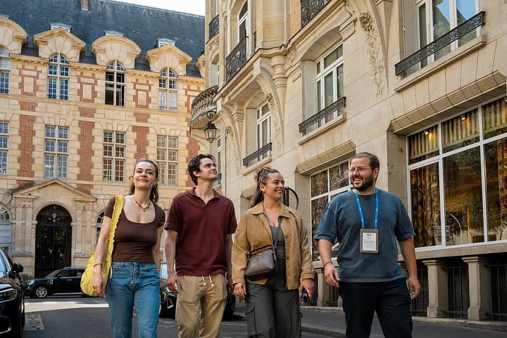 Saint Germain Walking Tour with Local Insights