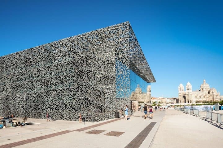 Marseille Scavenger Hunt & Highlights Self-Guided Walking Tour