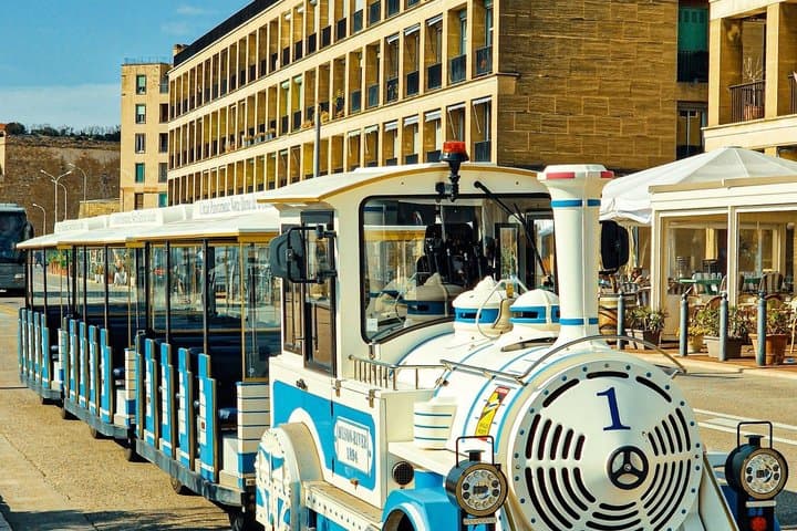 Marseille Scavenger Hunt & Highlights Self-Guided Walking Tour