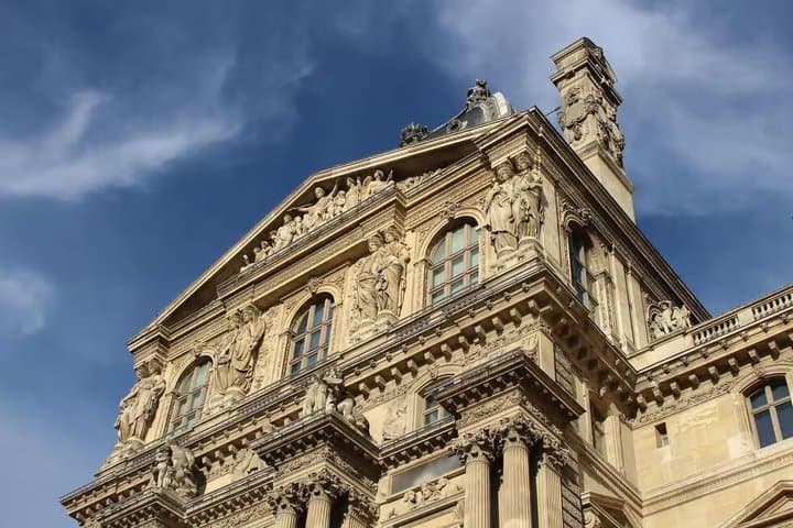 Paris Louvre Art Guided Tour and Masterpieces
