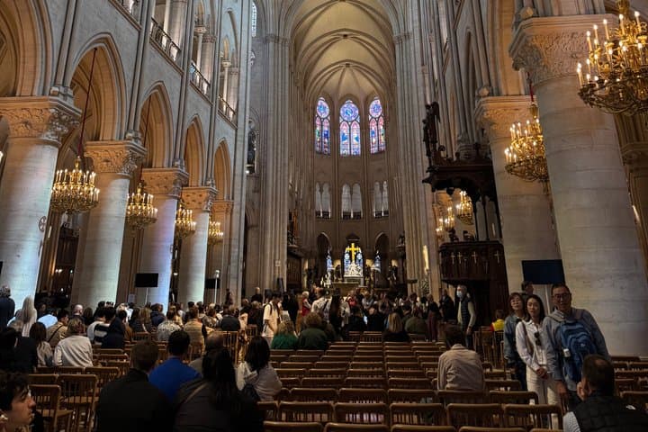 Authentic Paris Walking Tours in Montmartre