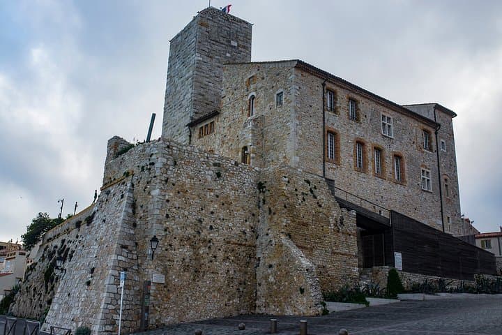 Hidden Art and History of Antibes 4 Museums Walking Experience