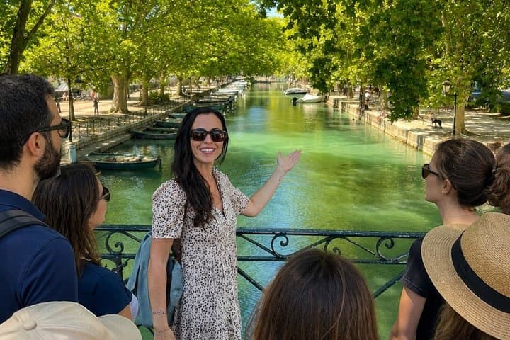Annecy Old Town Walking Tour Canals & Lake