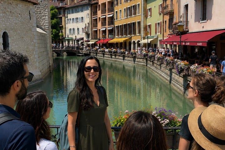 Annecy Old Town Walking Tour Canals & Lake