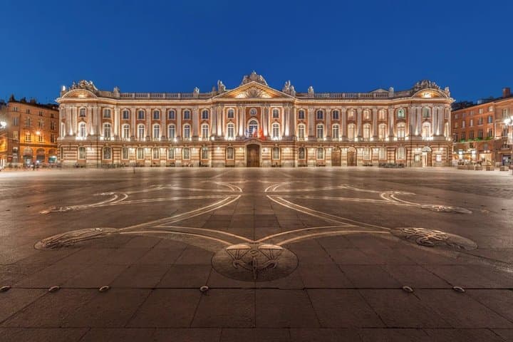 Toulouse Self Guided Walking Tour La Ville Rose, Audio and Quiz