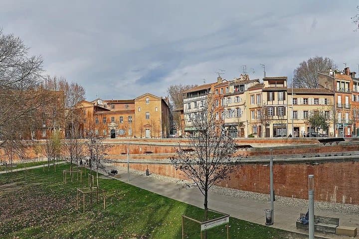 Toulouse Self Guided Walking Tour La Ville Rose, Audio and Quiz