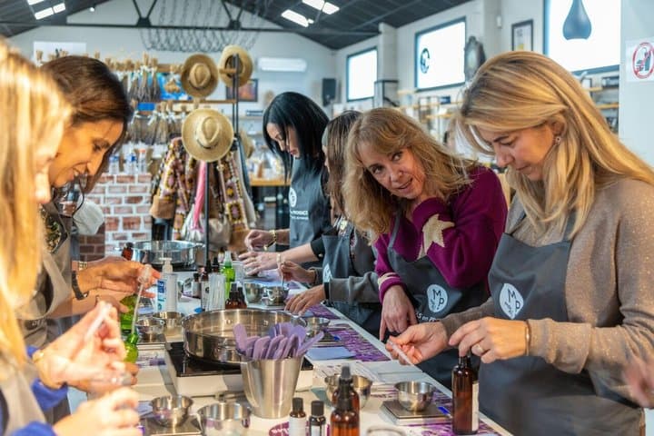 Organic Cosmetics Manufacturing Workshop around Nîmes & Arles