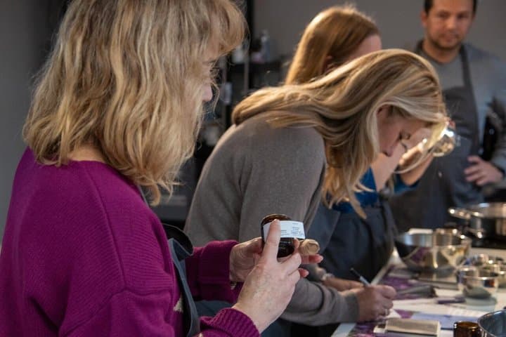 Organic Cosmetics Manufacturing Workshop around Nîmes & Arles