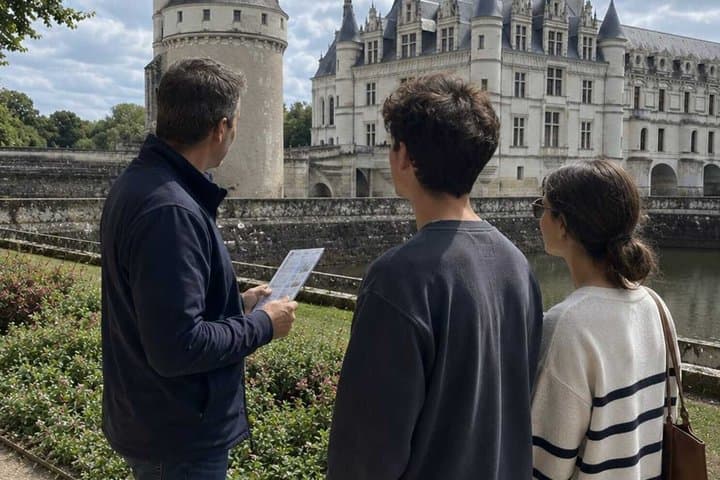 Private guided tour 3 castles of the Loire and wine tasting