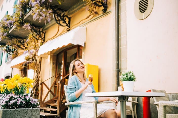 Tipsy in Nice: Old Town Secrets & Sunset Beach Apéro Delivery