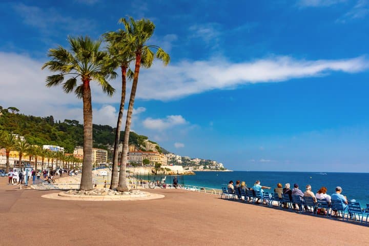 Tipsy in Nice: Old Town Secrets & Sunset Beach Apéro Delivery