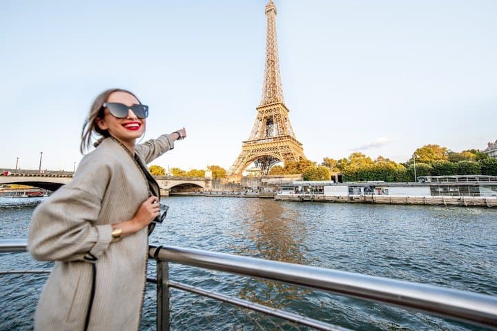 Paris Night River Cruise On The Seine With Waffle Tasting