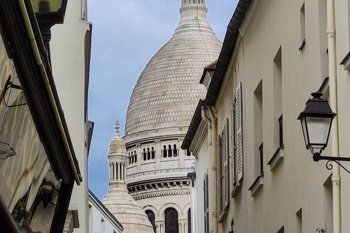 Montmartre Self Guided Walking Tour with Audio Guide