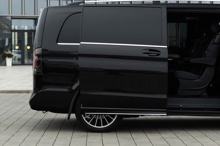 Private transfer French Riviera Italy and Alps and Geneva VIP 6 pers
