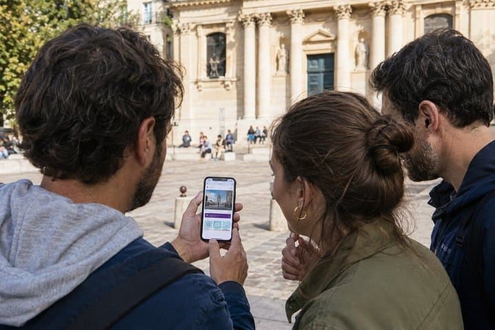 Paris: Panthéon Area: Self-Guided Scavenger Hunt Walking Tour