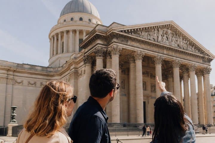 Paris: Panthéon Area: Self-Guided Scavenger Hunt Walking Tour