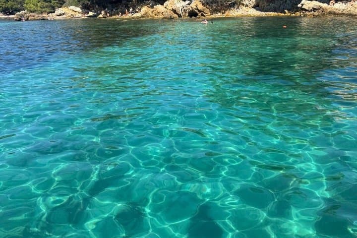 Private Morning Boat Tour to Lérins Islands with Snorkeling