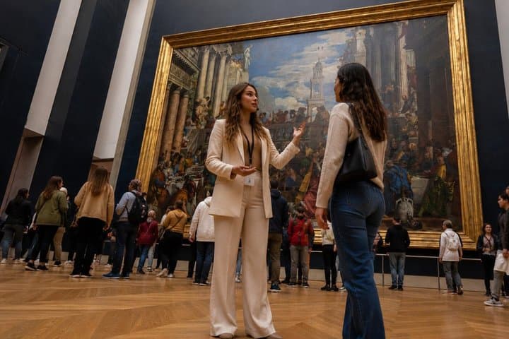 Mona Lisa and treasures: Louvre guided experience | Max 6-Guests