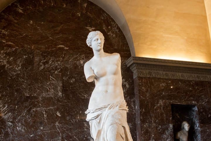 Guided Tour of the Louvre Museum with Seine River Cruise Ticket