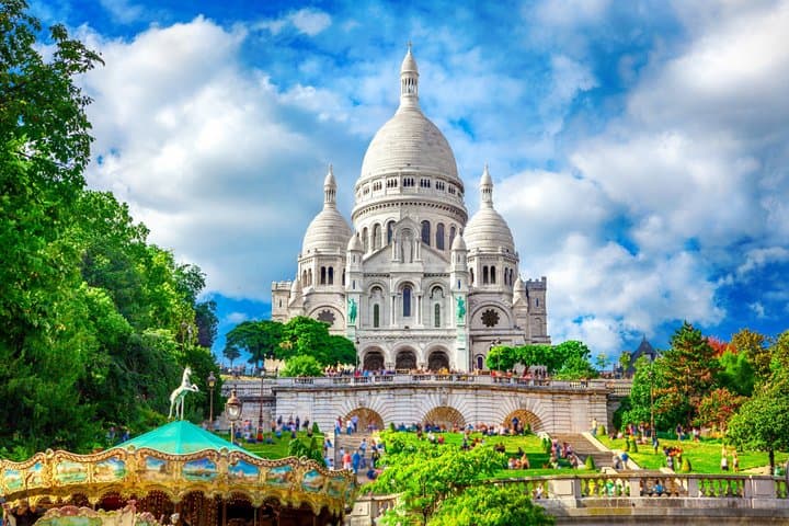 Paris Half-Day: 30+ Sights, Eiffel Tower, Montmartre & Notre-Dame