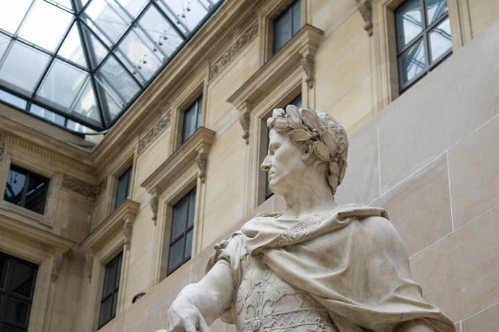 Paris Louvre Museum Semi Private Guided Tour with Tickets