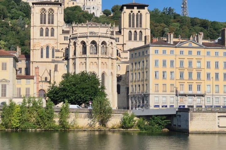 Lyon Old Town Walking Tour in Traboules and Fourvière Funicular