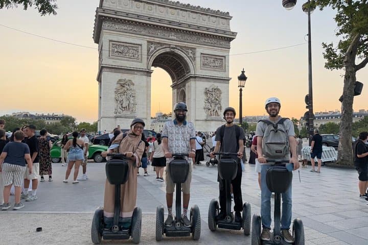 Private Tour: Discover Paris with Local, 3 hours on a Segway