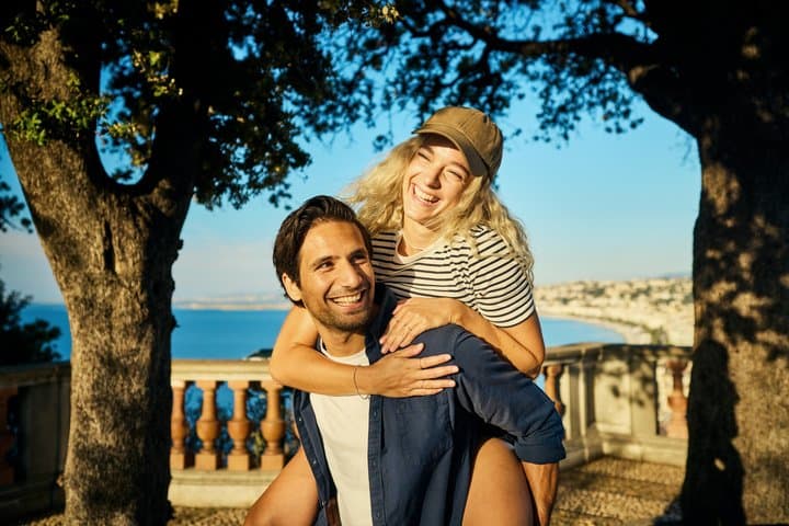 Private Photoshoot with Panoramic Views and Beach in Nice