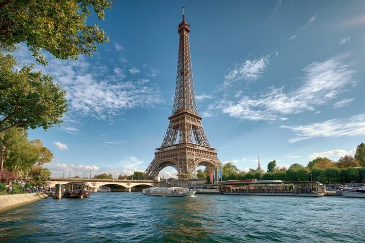 Paris 30+ Sights: Montmartre, Eiffel Tower & Arc Entry