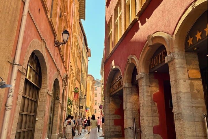 Lyon: Hidden Traboules and Old Town Private Walking Tour