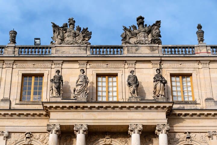 Entrance to the Palace of Versailles in Paris with Audio Guide APP