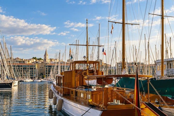 Podcast Tour Marseille 2600 Years of Marseilles Vieux Port