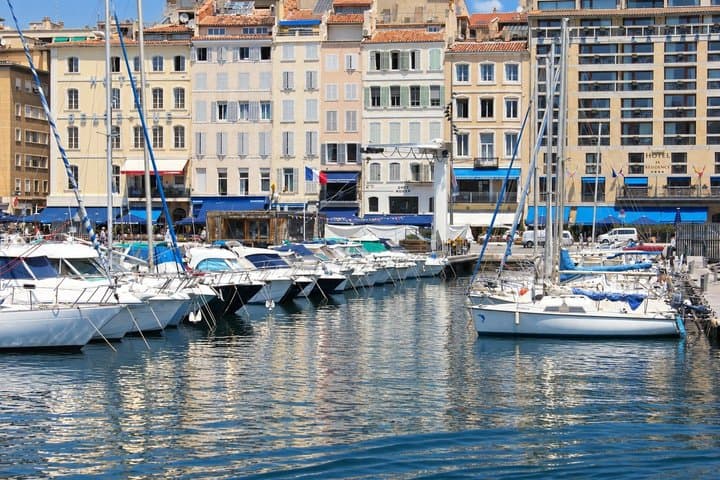 Podcast Tour Marseille 2600 Years of Marseilles Vieux Port